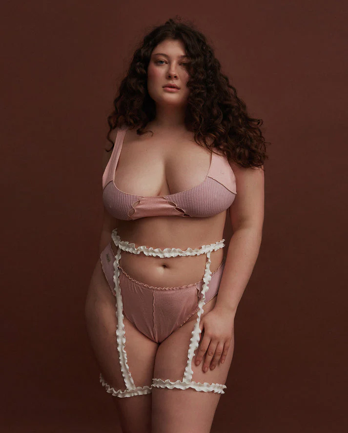 Iconic Thong in Pink - Image 5