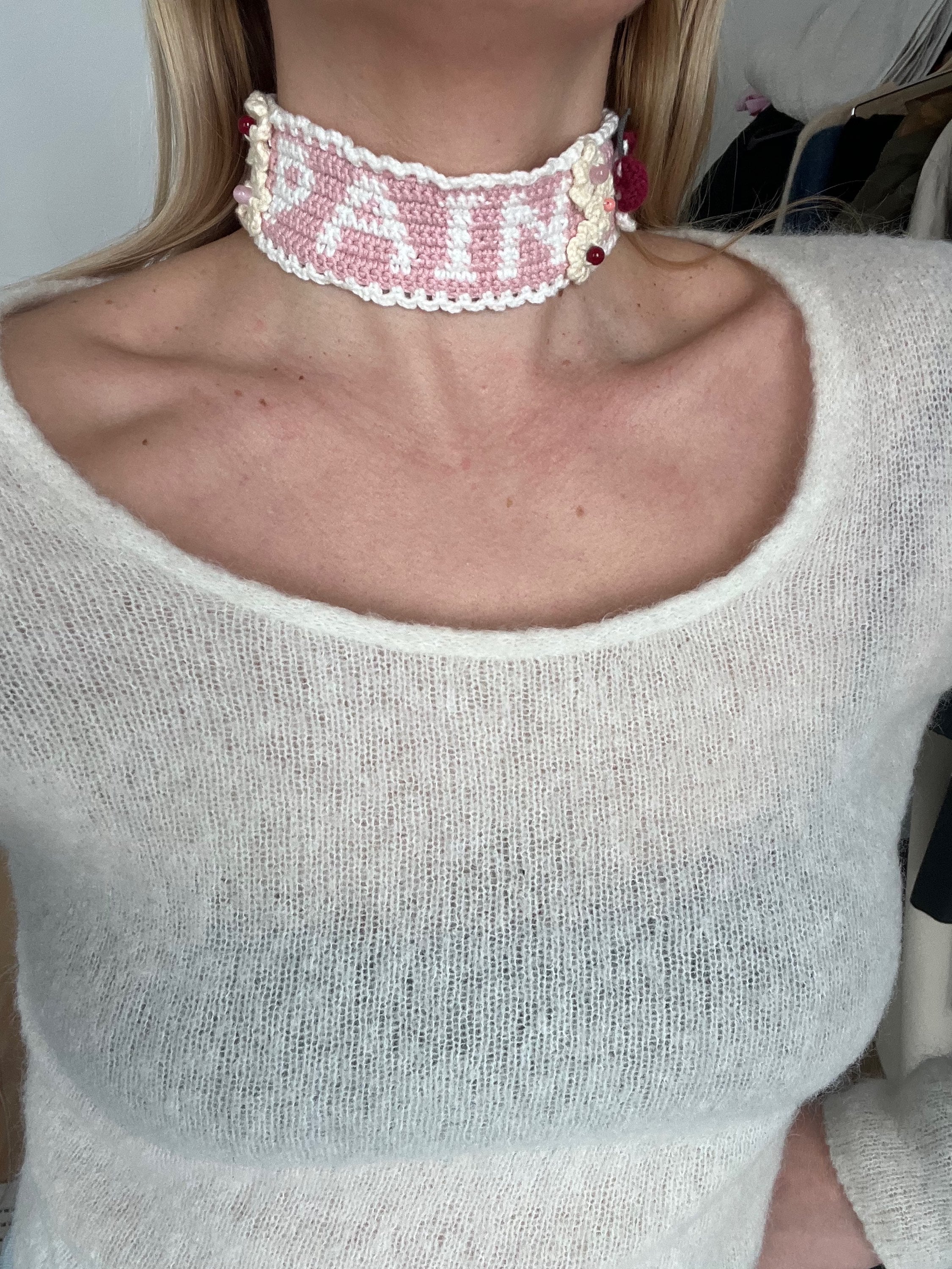 Knitted Necklace Pain - Image 2